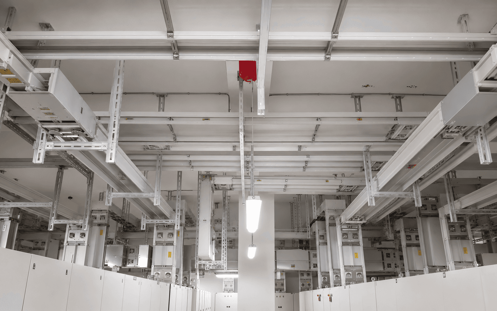 GS Super Compact busbar installed overhead in an industrial facility