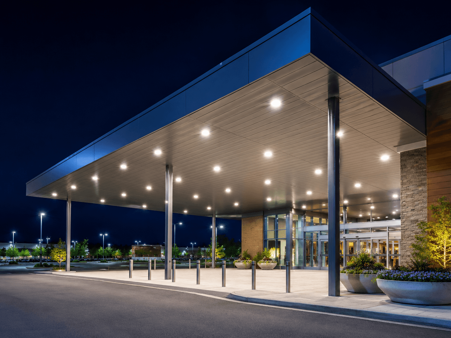 Large public commercial area illuminated by LED-BUS LDB-KMX canopy lighting