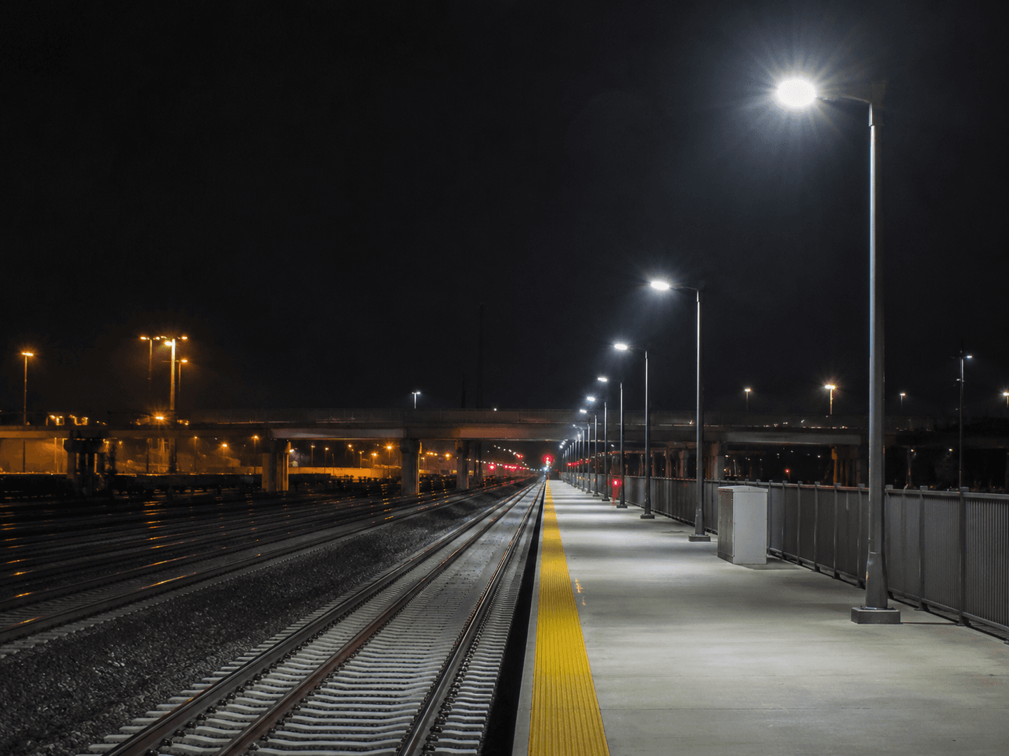 Rail and transport infrastructure illuminated by GER-LED projector lighting